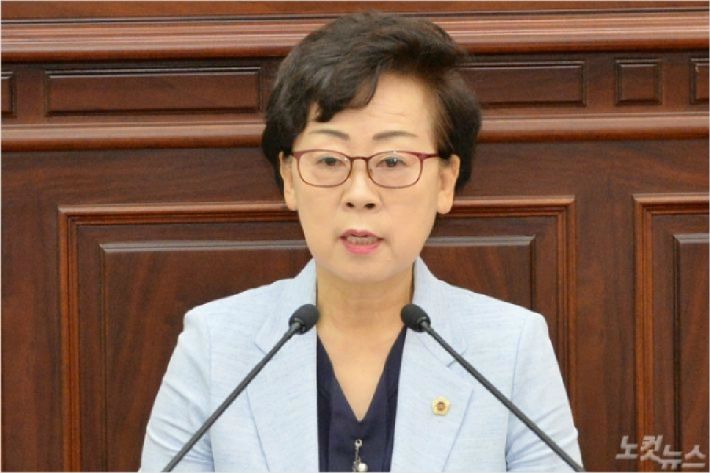 9월 4일 제364회 제주도의회 정례회에서 더불어민주당 고태순 의원이 도정질문을 통해 "개방형 직위 채용이 제대로 되지 않으면 선거공신 챙기기라는 비판을 피할 수 없을 것"이라고 목소리를 높였다.