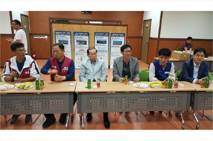 여수산단 고령자 일자리센터 현판식 후 간담회(사진=고영호 기자)