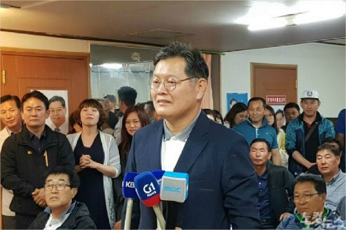 당선 소감을 밝히고 있는 이경일 강원 고성군수 (사진=자료 사진)
