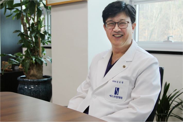 에스포항병원 김문철 대표병원장(사진=에스포항병원 제공)