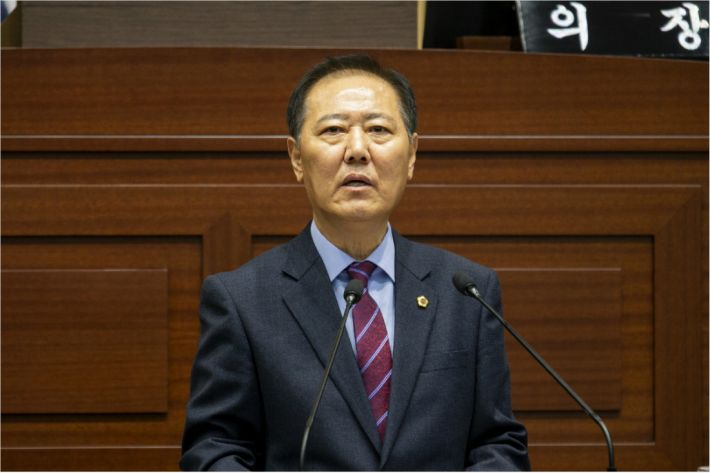 "울릉공항 건설 차질없이 추진하라" 6일 경북도의회 남진복 의원이 5분 자유발언을 하고 있다(경북도의회 제공)