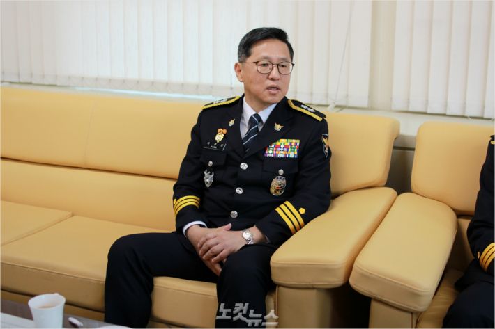 박건찬 신임 울산경찰청장이 4일 오전 취임식에 앞서 출입기자단과 간담회를 하고 있다.(사진 = 반웅규 기자)