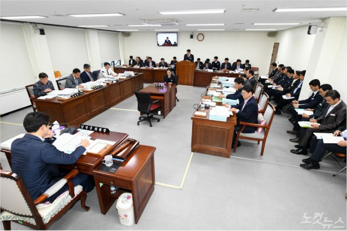 경남도의회 건설소방위원회(사진=도의회 제공)