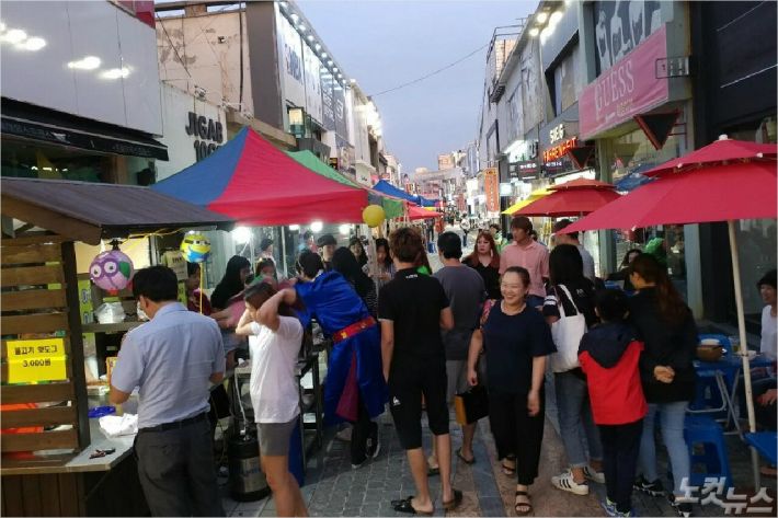 군산 영동상가 거리(자료사진=군산시청 제공)