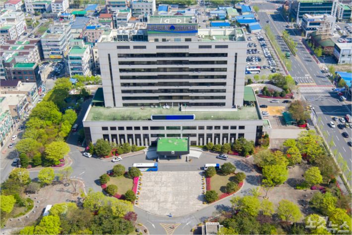 군산시청 청사 전경 자료사진