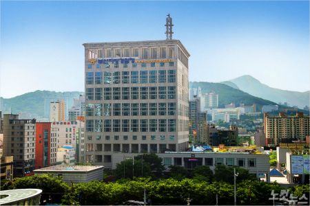 부산경찰청 광역수사대가 단일 사건으로는 역대 최대 규모의 불법 사무장 요양병원 비리를 수사하고 있다. (자료사진)