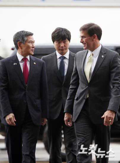 제51차 SCM, 손잡은 한미 국방장관