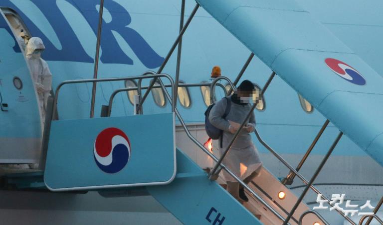 중국 국적 가족 포함, 우한 교민들 김포 도착