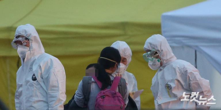 중국 국적 가족 포함, 우한 교민들 김포 도착