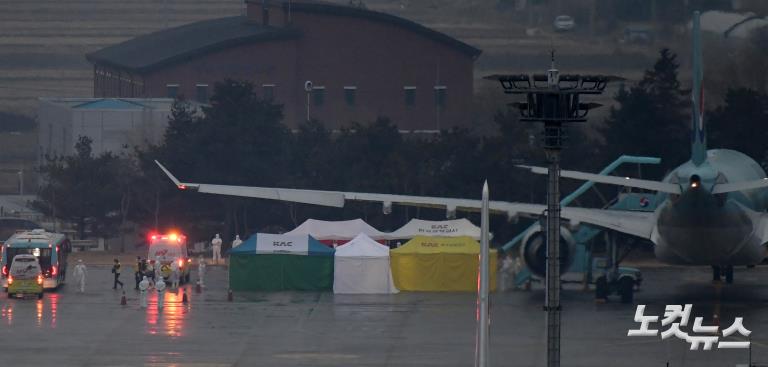 중국 국적 가족 포함, 우한 교민들 김포 도착