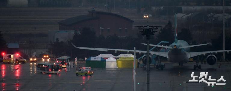 중국 국적 가족 포함, 우한 교민들 김포 도착