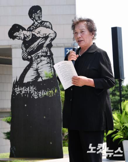 이한열 어머니 찾아간 경찰청장