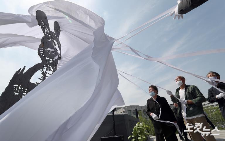 이한열 어머니 찾아간 경찰청장