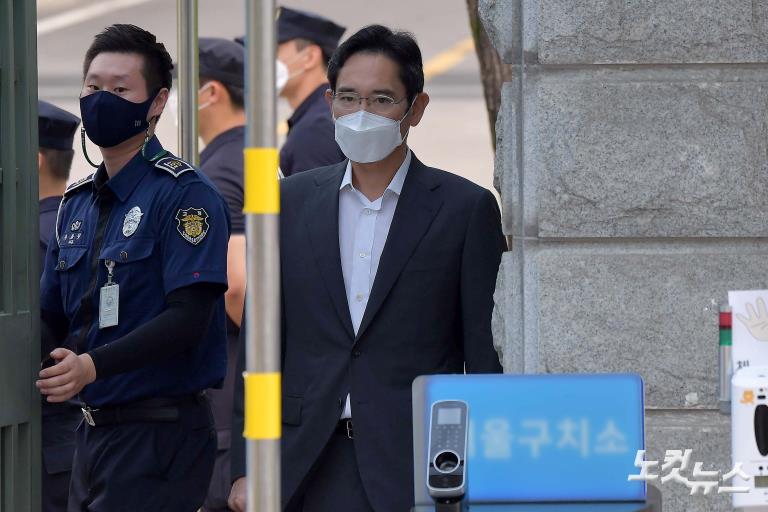 이재용, 재수감 207일 만에 가석방