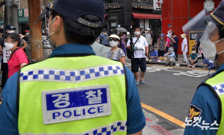 광화문 차단에 보수단체 장소 바꿔 '우르르'