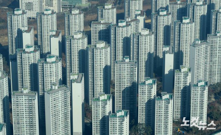 아파트값 5개월 만에 '하락'