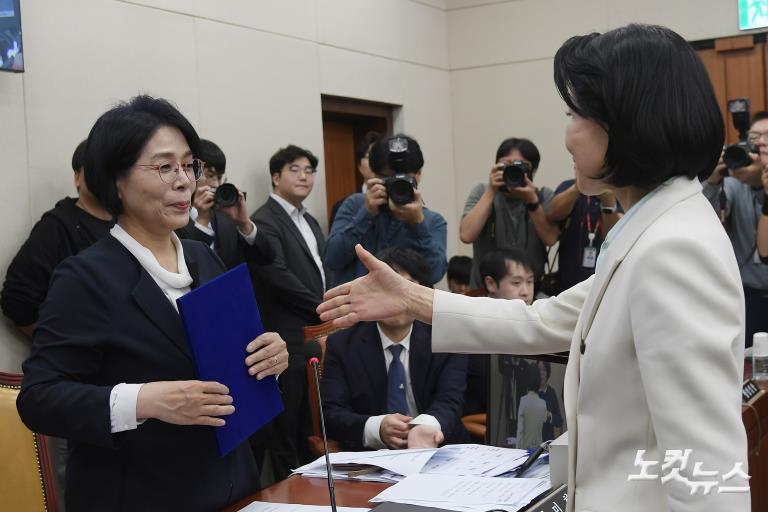 국회 과방위 국정감사 출석한 이진숙 방통위원장