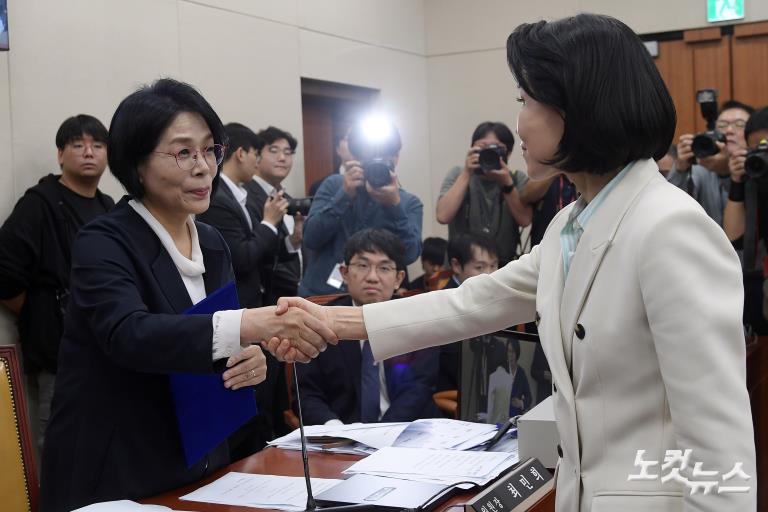 국회 과방위 국정감사 출석한 이진숙 방통위원장