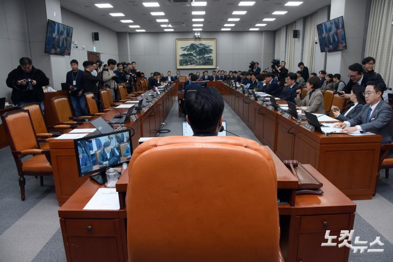 국회 운영위, 대통령비서실 등 내년도 예산안 통과