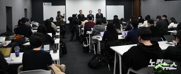 윤갑근 "전날 尹 관저서 만나"