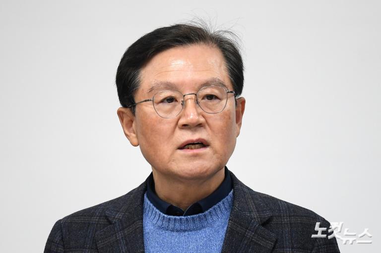 윤갑근 "전날 尹 관저서 만나"