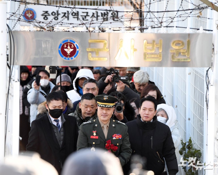 '항명 혐의' 박정훈 대령, 1심 무죄