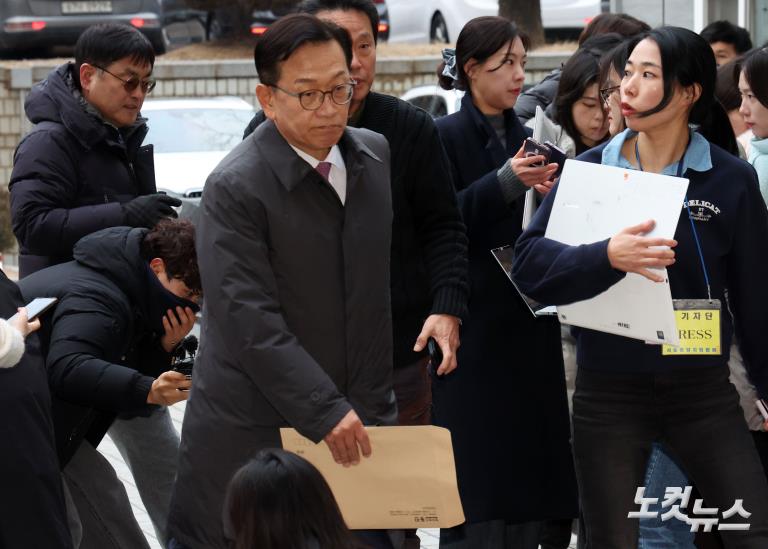 체포적부심 출석한 석동현 변호사...'尹 불출석'