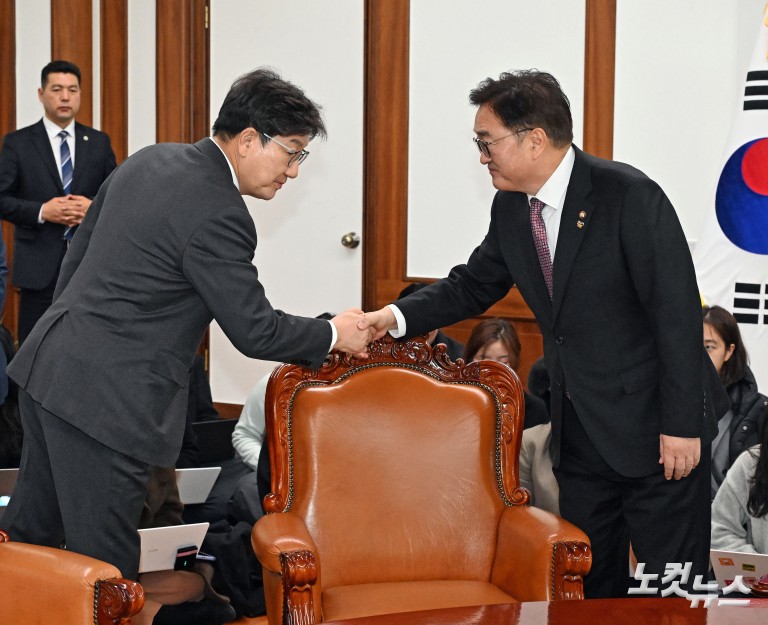 국회의장 주재 여야 원내대표 회동…비상계엄 특검법 논의