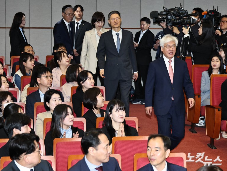마은혁 헌법재판관, 국회선출 104일 만에 취임