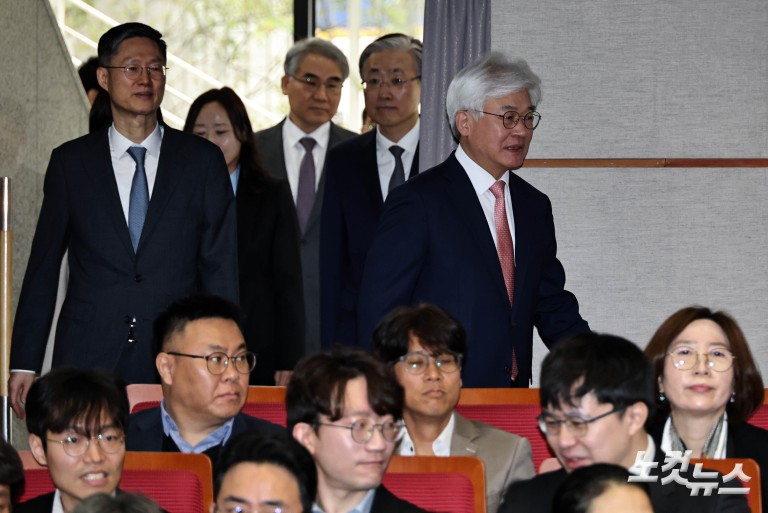 마은혁 헌법재판관, 국회선출 104일 만에 취임