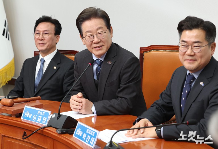 이재명, 당 대표직 사퇴...대선 출마 공식화