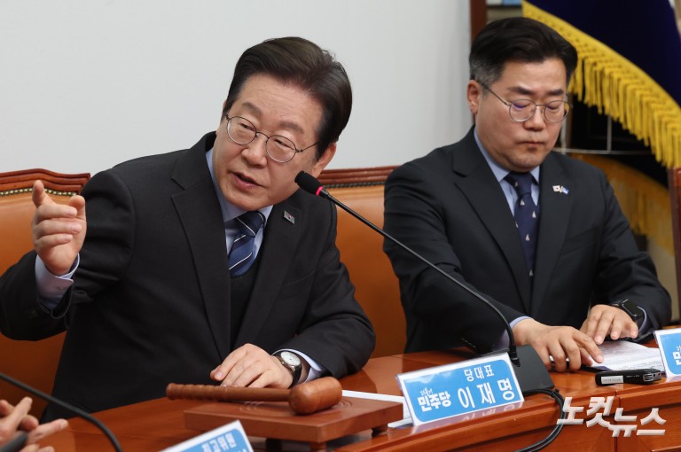 이재명, 당 대표직 사퇴...대선 출마 공식화