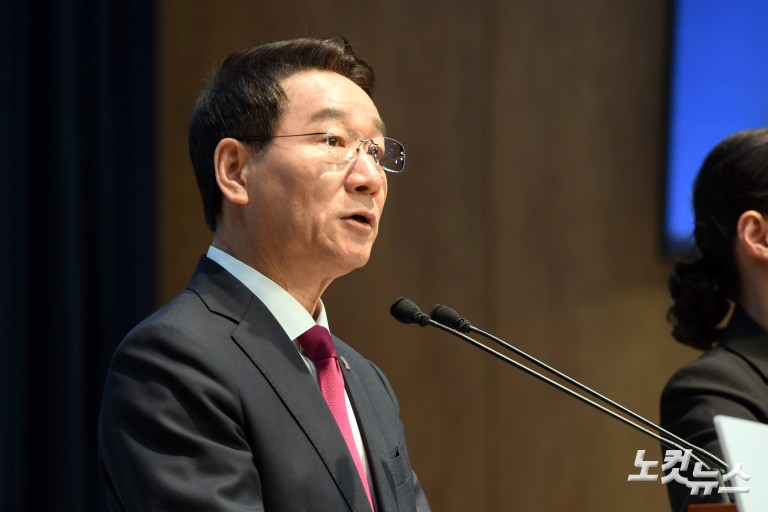 유정복 인천시장·이철우 경북지사, 대선 출마선언