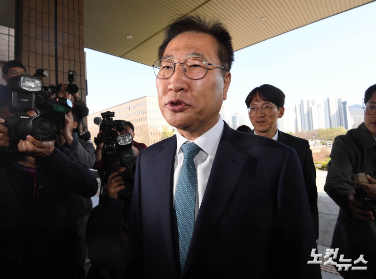 탄핵기각 법무부 장관, 119일 만에 직무복귀