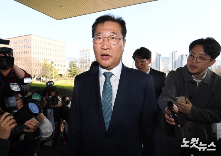 탄핵기각 법무부 장관, 119일 만에 직무복귀