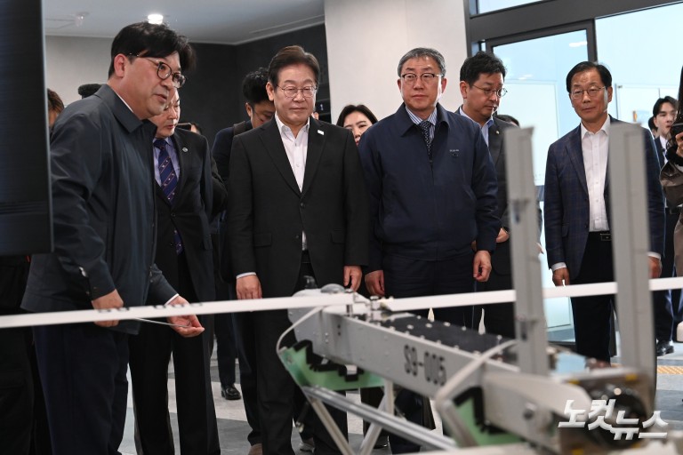 국방과학연구소 방문한 이재명 대선경선 후보