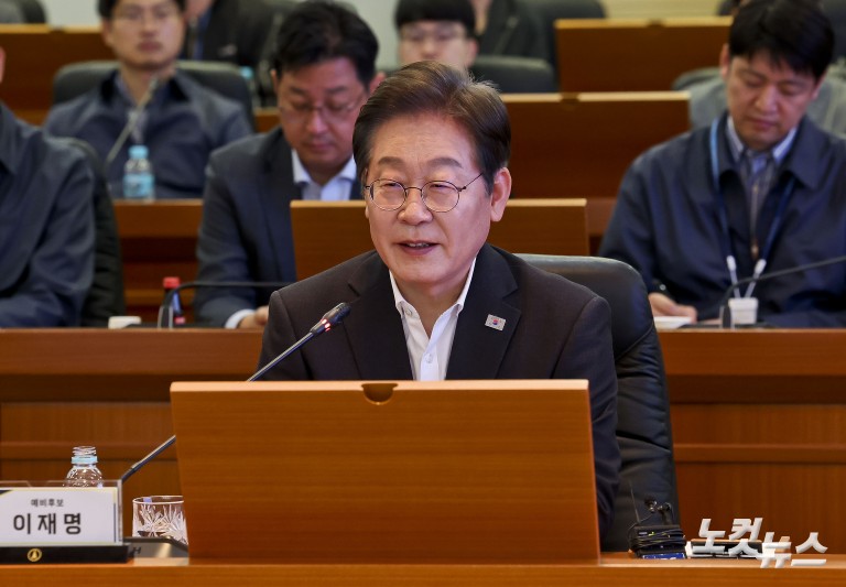 국방과학연구소 방문한 이재명 대선경선 후보