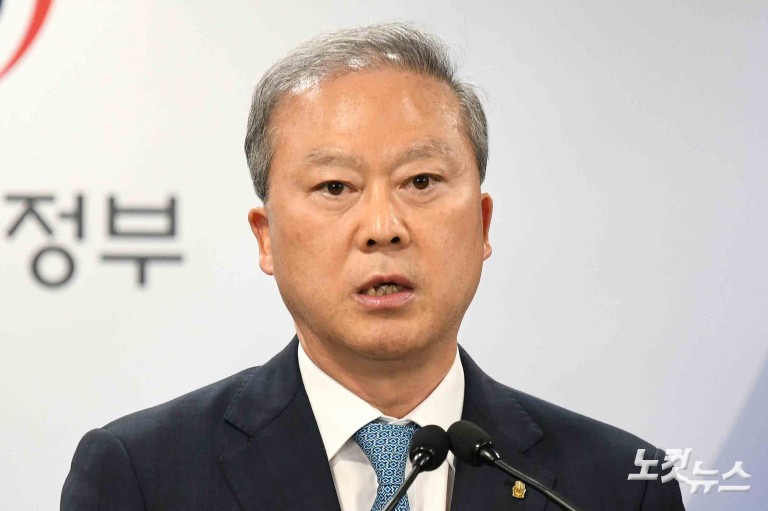 의대 모집인원 '3058명' 유지