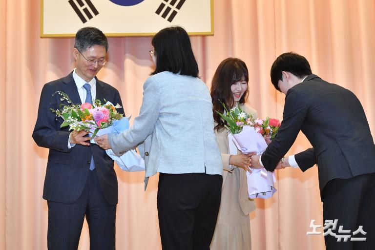 문형배·이미선 헌법재판관 퇴임