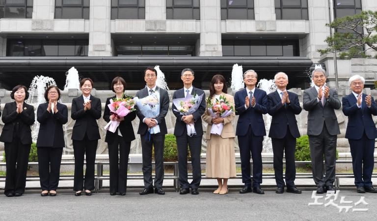 문형배·이미선 헌법재판관 퇴임