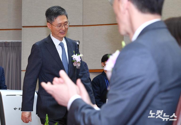 문형배·이미선 헌법재판관 퇴임