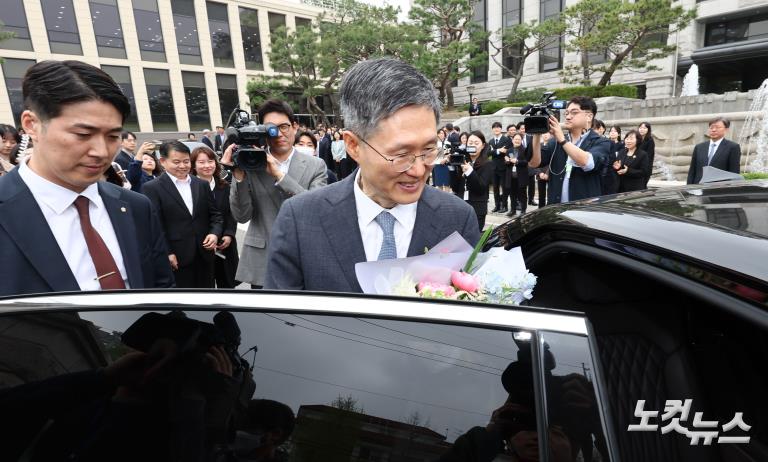 문형배·이미선 헌법재판관 퇴임
