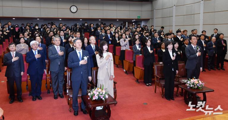 문형배·이미선 헌법재판관 퇴임