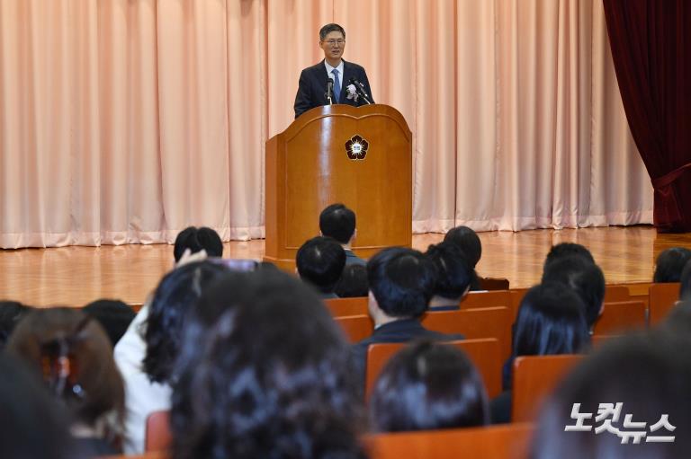 문형배·이미선 헌법재판관 퇴임