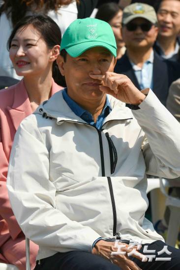 오세훈, 암사초록길 개통식 참석