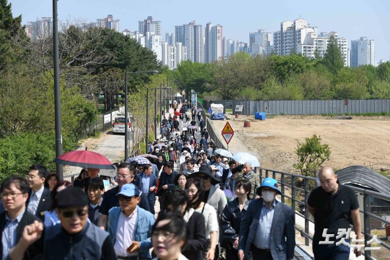 오세훈, 암사초록길 개통식 참석