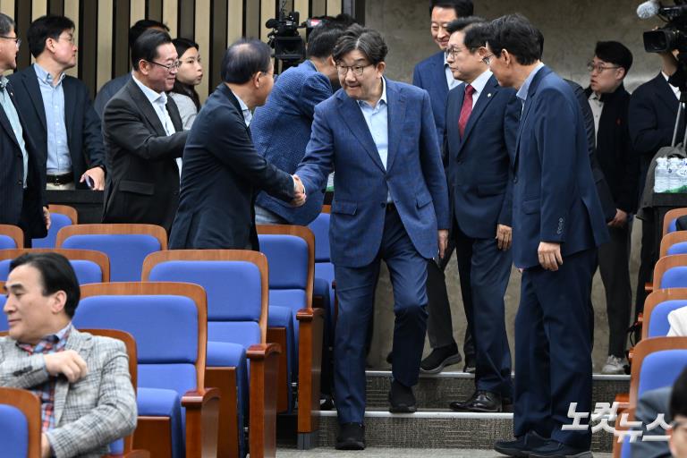 권영세 "김문수, 단일화 약속 무너뜨리면 국민 배신"