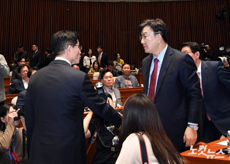 의총장 떠난 김문수