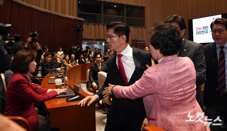 의총장 떠난 김문수