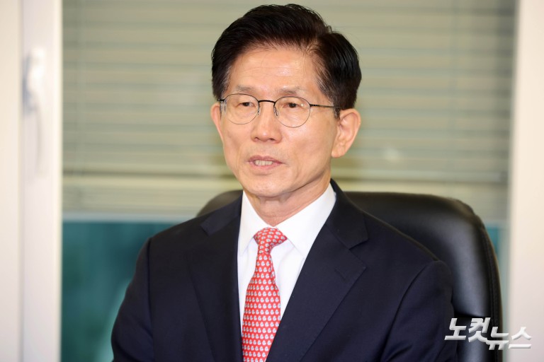 포옹하는 김문수-한덕수